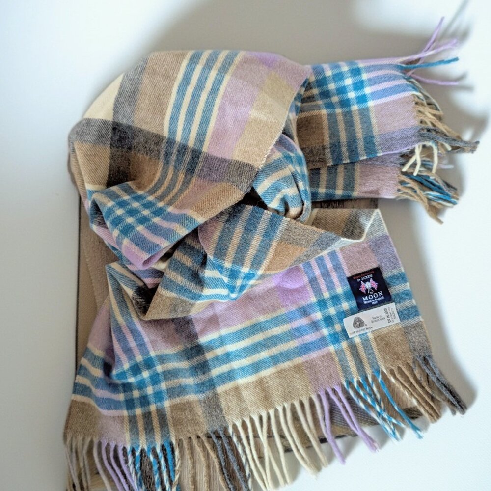 UNISEX J.Crew x MOON England Pure Merino Wool Plaid Scarf ✨ - Picture 8 of 8